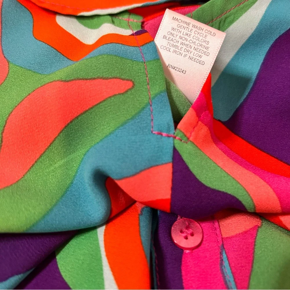 New York & Company Colorful Swirl Button Down Shirt - Size Medium - Picture 8 of 8